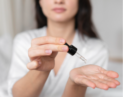 ¿Por qué usar un sérum facial para cuidar tu piel?